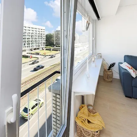 Front In With Wifi Apartment